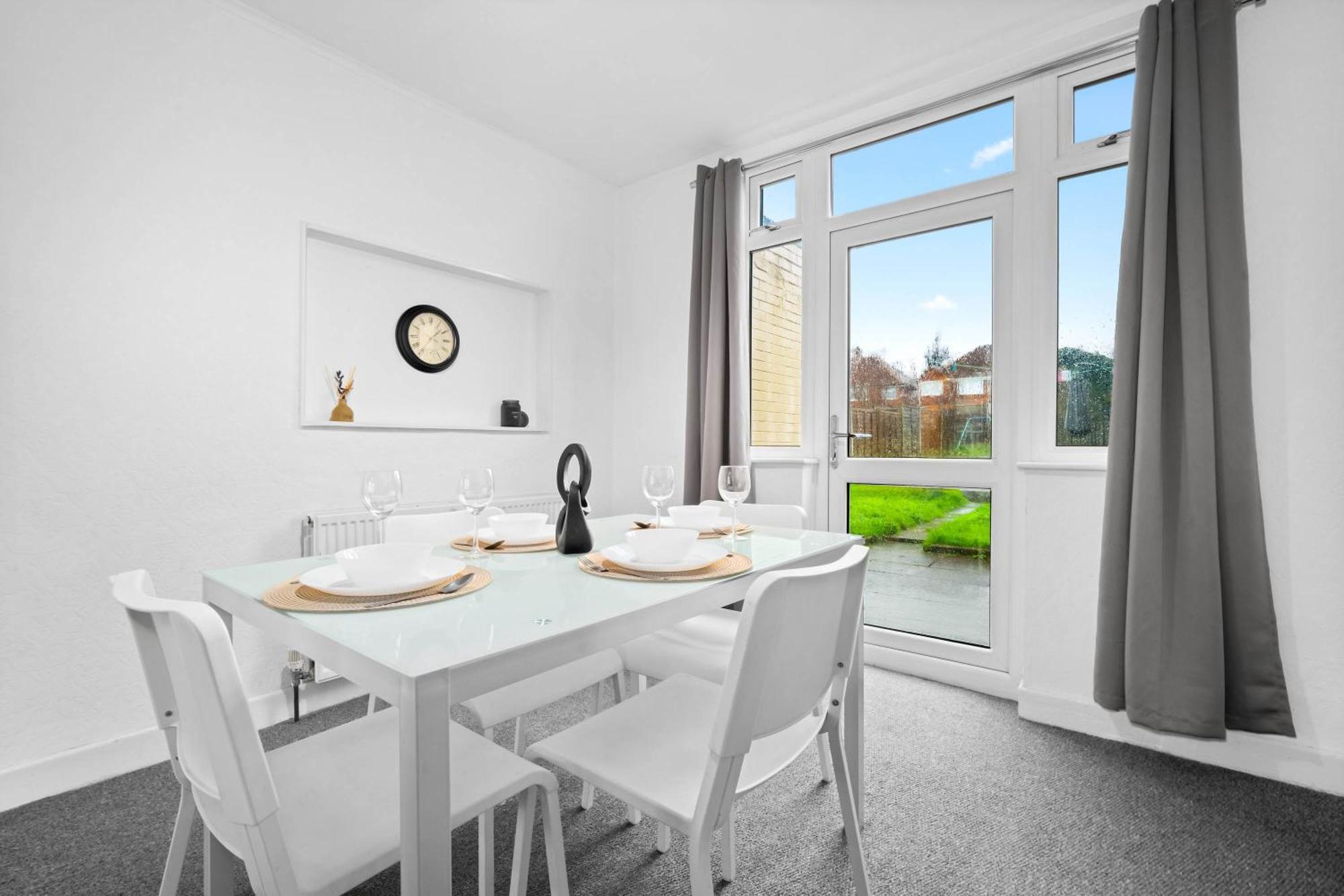 Stylish 3 Bedroom House - Parking - Garden - Great Barr - Netflix - Top Rated -121J Birmingham Esterno foto